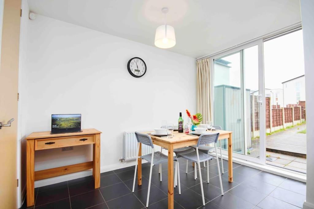 Dellehomes- Free Parking, Wfh, Family-Friendly Manchester Exterior photo