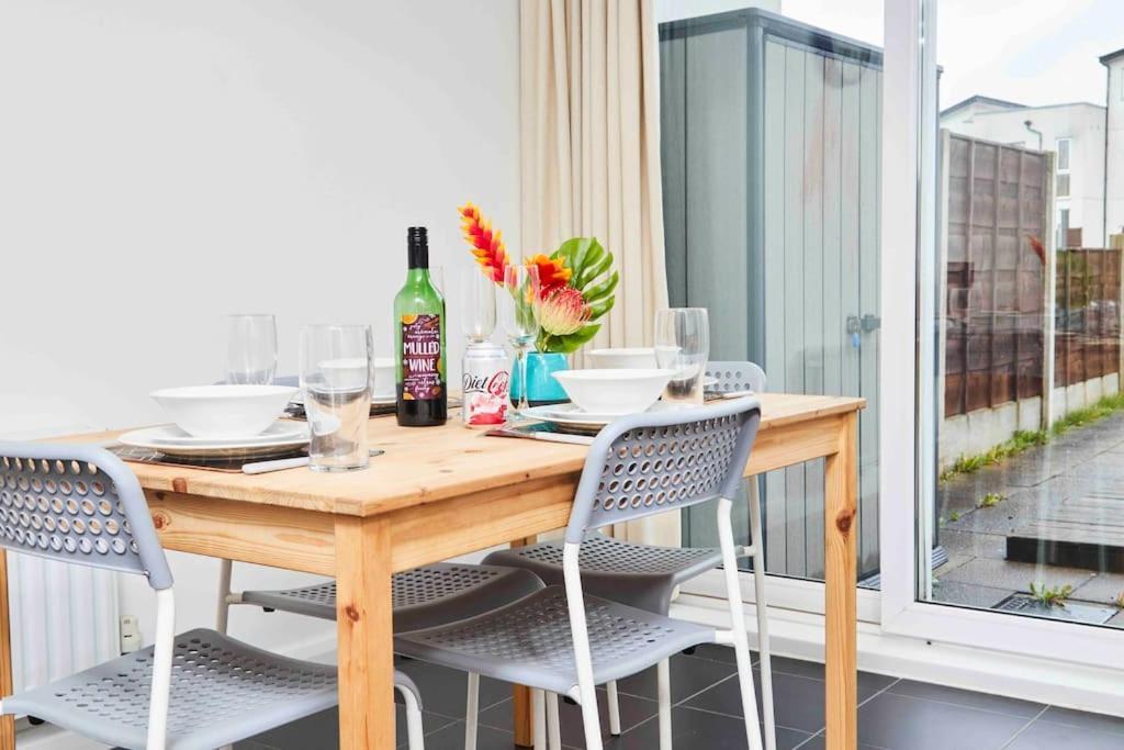 Dellehomes- Free Parking, Wfh, Family-Friendly Manchester Exterior photo