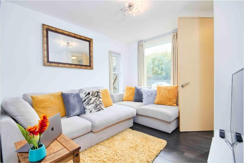 Dellehomes- Free Parking, Wfh, Family-Friendly Manchester Exterior photo